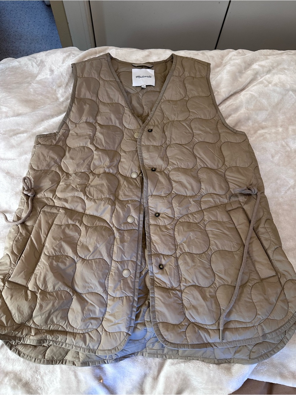 Madewell Oversized Puffer Vest Tan size Small